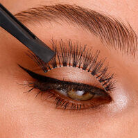 Lash Glue & Eyeliner   3